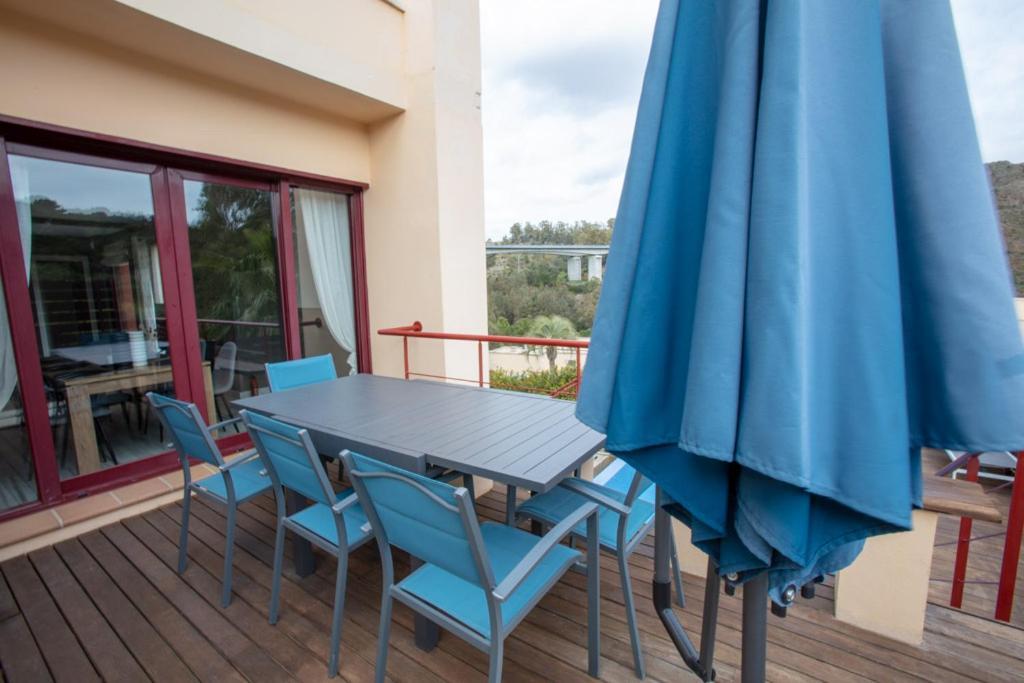 Private Pool Luxurious Villa With Mountain Views 에스테포나 외부 사진